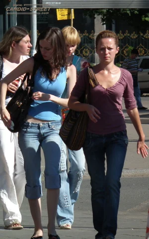 01-candid-babes-got-nice-bagos