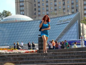 03-candid-big-breasted-women