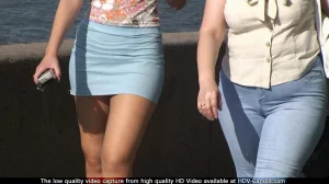 03-candid-sexy-chicks