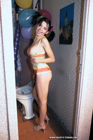 12-nataly-shows-her-sexy-breasts