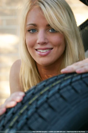 12-she-shows-her-boobs-in-the-car