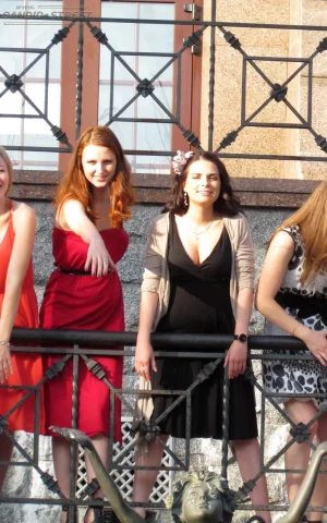 02-sweet-candid-boobs