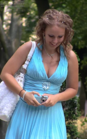 10-sweet-candid-boobs