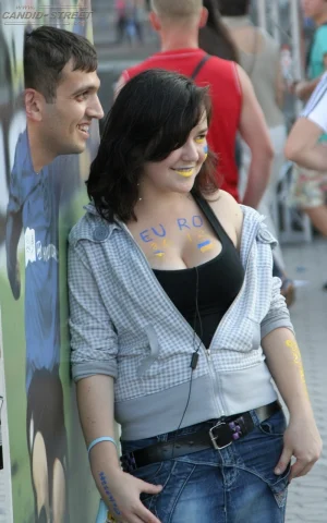 15-sweet-candid-boobs
